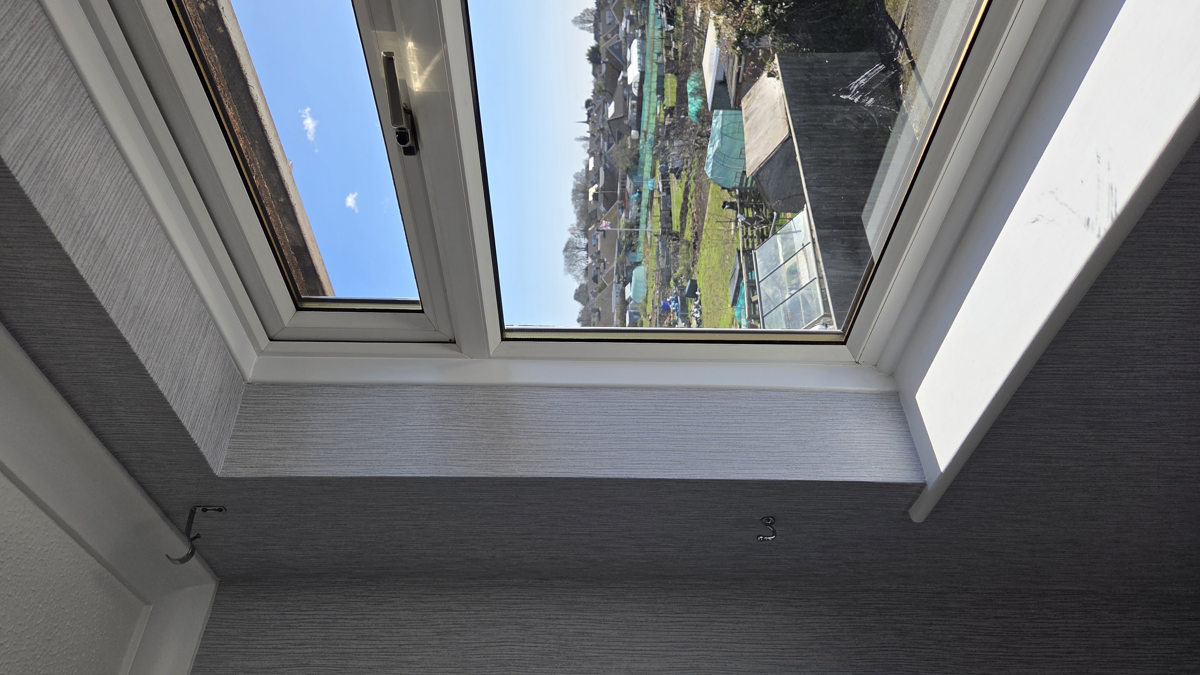 Window wallpapering, Bridlington